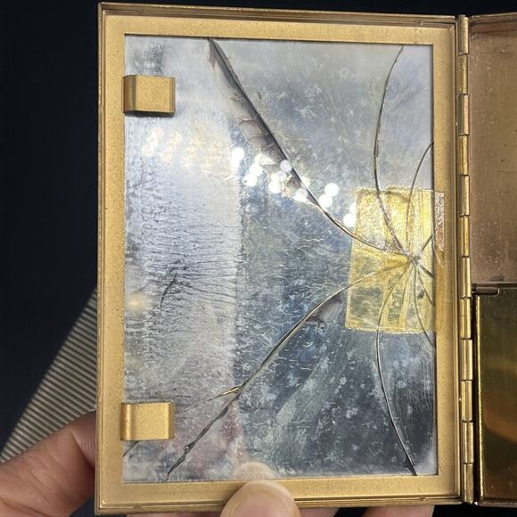 Volupte Vintage Gold Tone Swinglok Carry All Cigarette & Compact USA READ - Picture 12 of 16